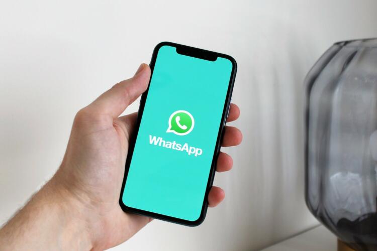 whatsapp cancellare messaggi e altre news