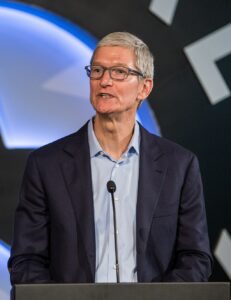 1024px Tim Cook 2017 cropped